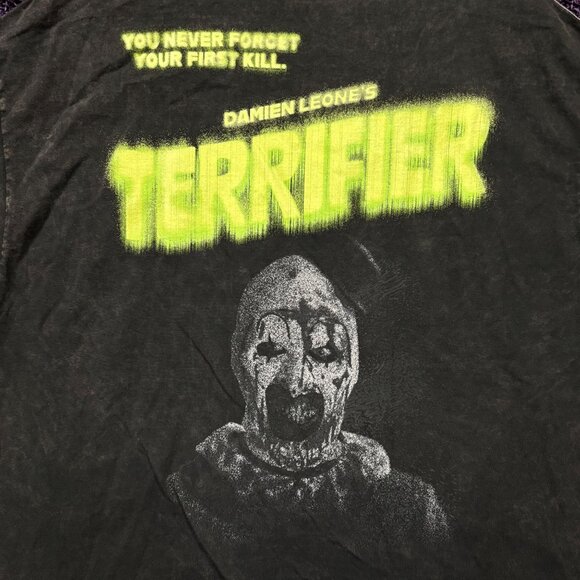 Bloody Disgusting X Terrifier Glow in the Dark Horror Tshirt size Extra Large - Picture 2 of 5